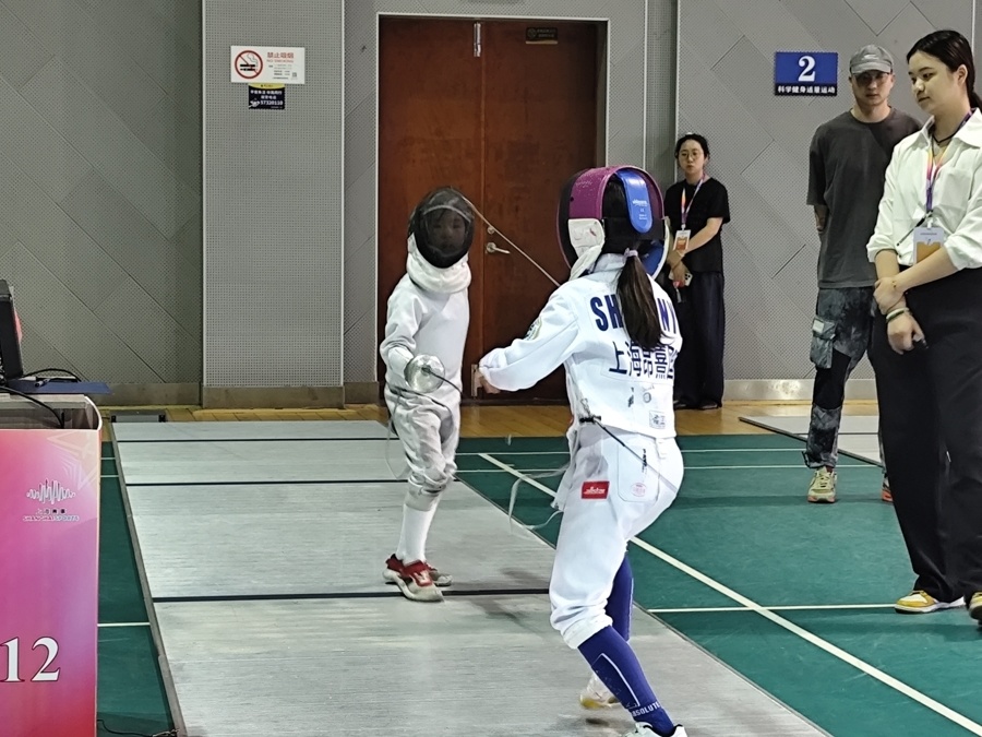 九游娱乐网页-包含抢眼表现！击剑选手防守如铁墙的词条