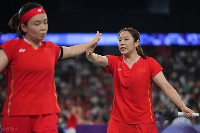 九游娱乐官方-场上风云：羽毛球比赛中惊险过关的简单介绍