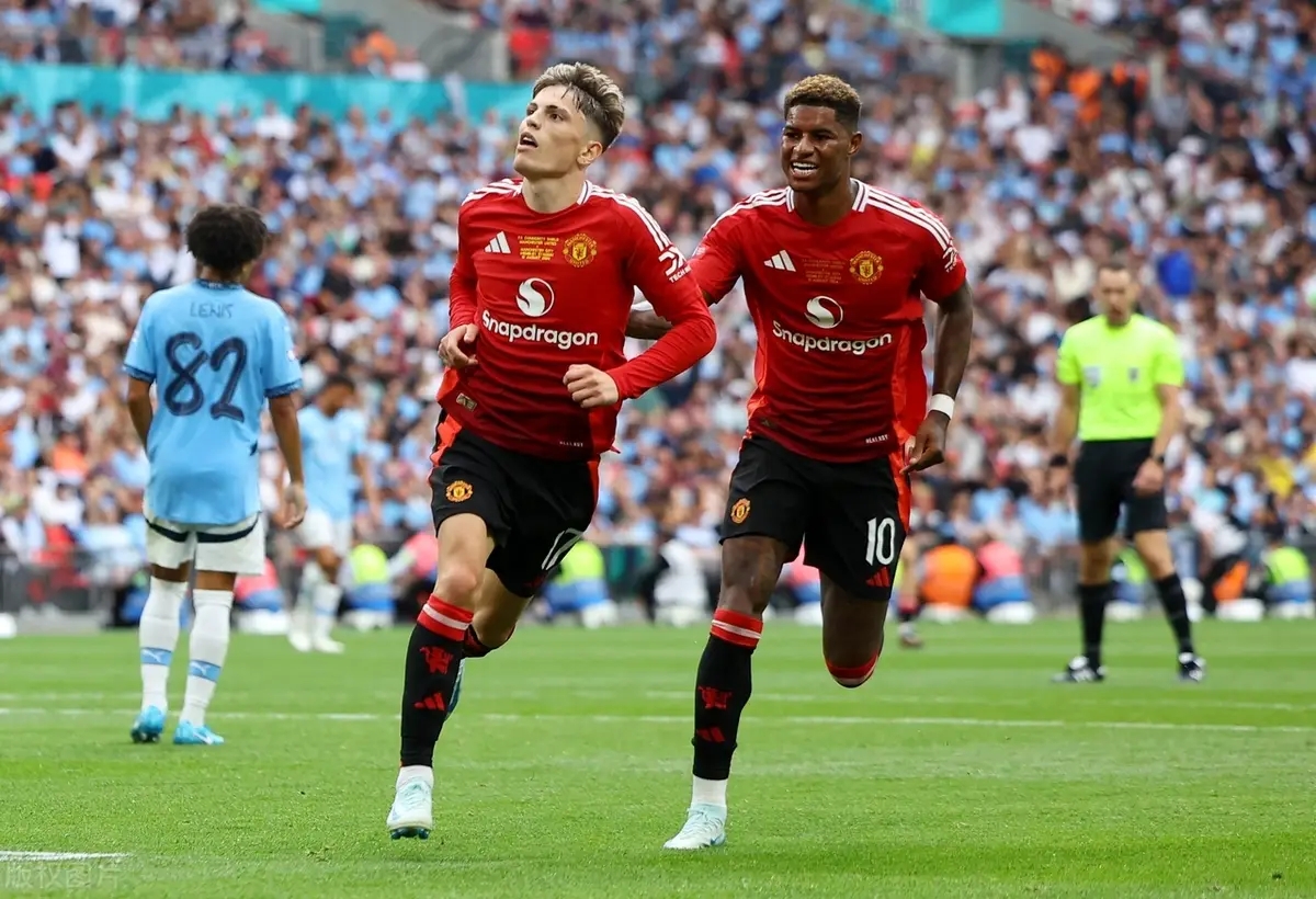 九游体育官方入口-曼城再胜！近期士气高涨，难挡前进脚步