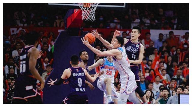 疫情阴影下的CBA赛季，球队寻找突破口的简单介绍