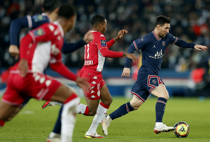 摩洛哥主场大胜出线争夺总冠军