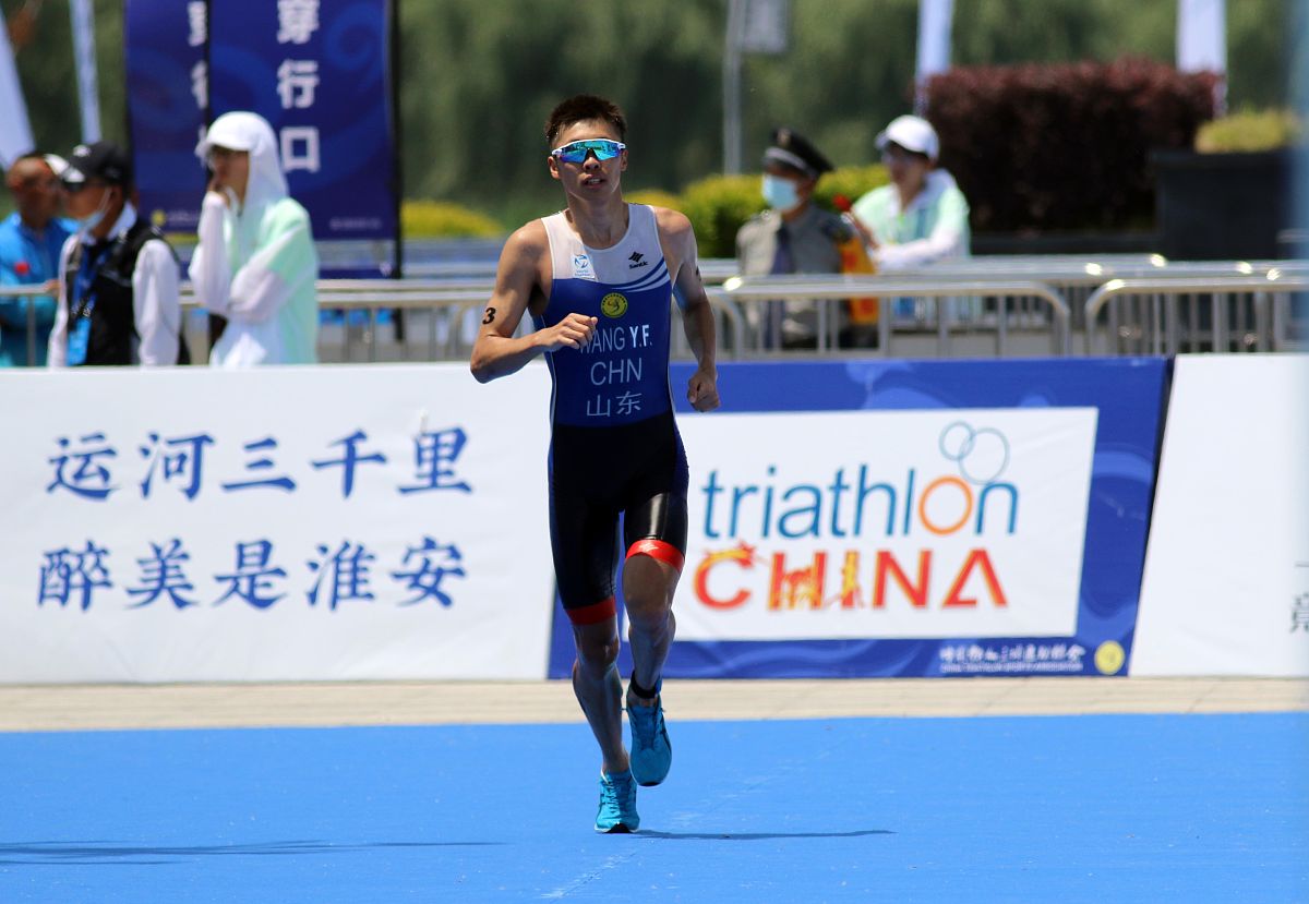 中国田径选手刷新自己纪录战胜强手获奖的简单介绍