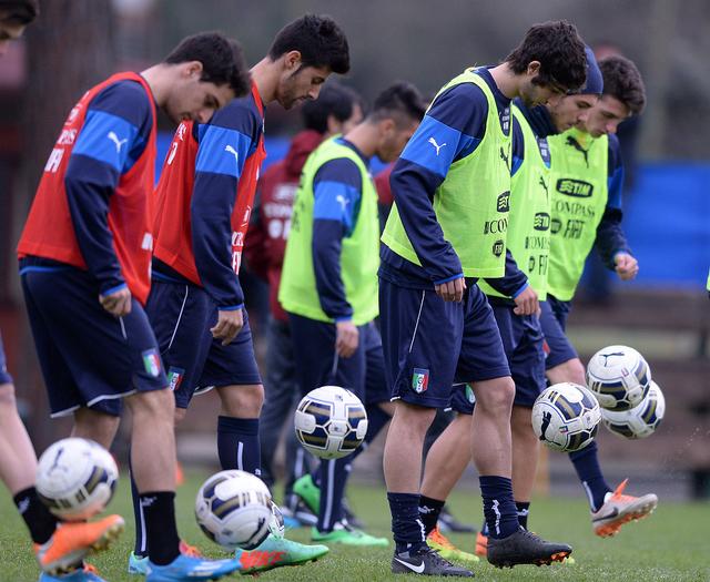 九游娱乐首页-关于意大利战平瑞士，欧洲杯预选赛局势激烈的信息