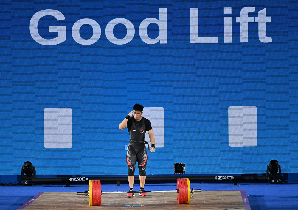 关于葡萄牙男子举重选手力压群雄的信息 关于葡萄牙男子举重选手力压群雄的信息