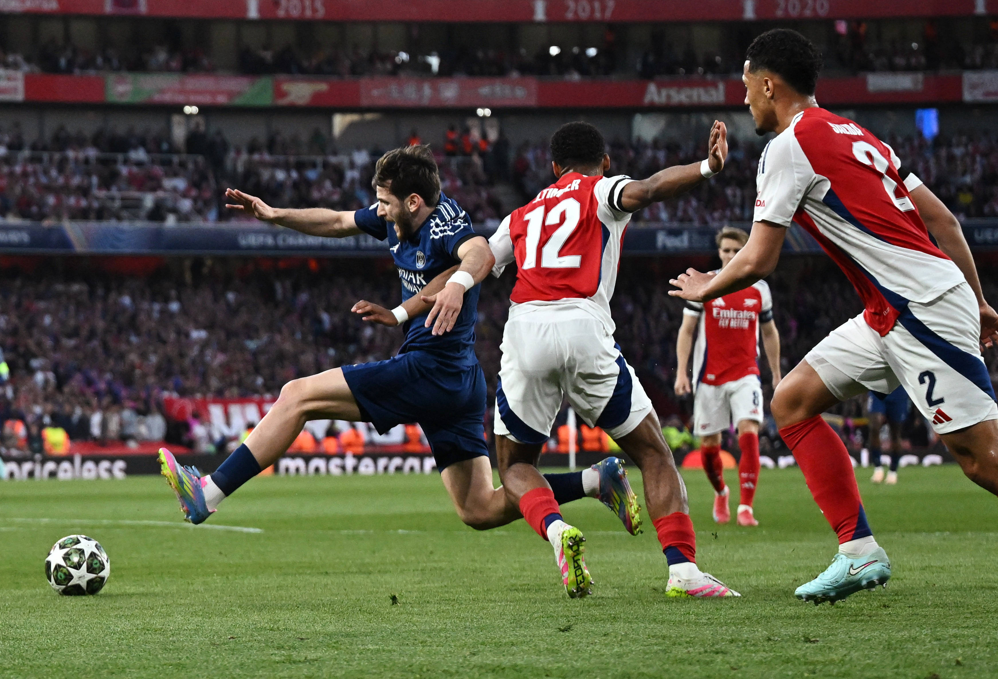 阿森纳遭遇不敌，连败难掩困境