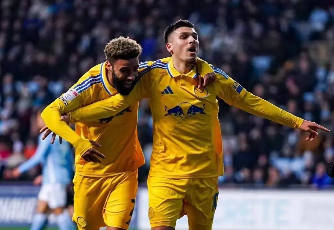 利兹联主场大胜巴恩斯利，实现胜利