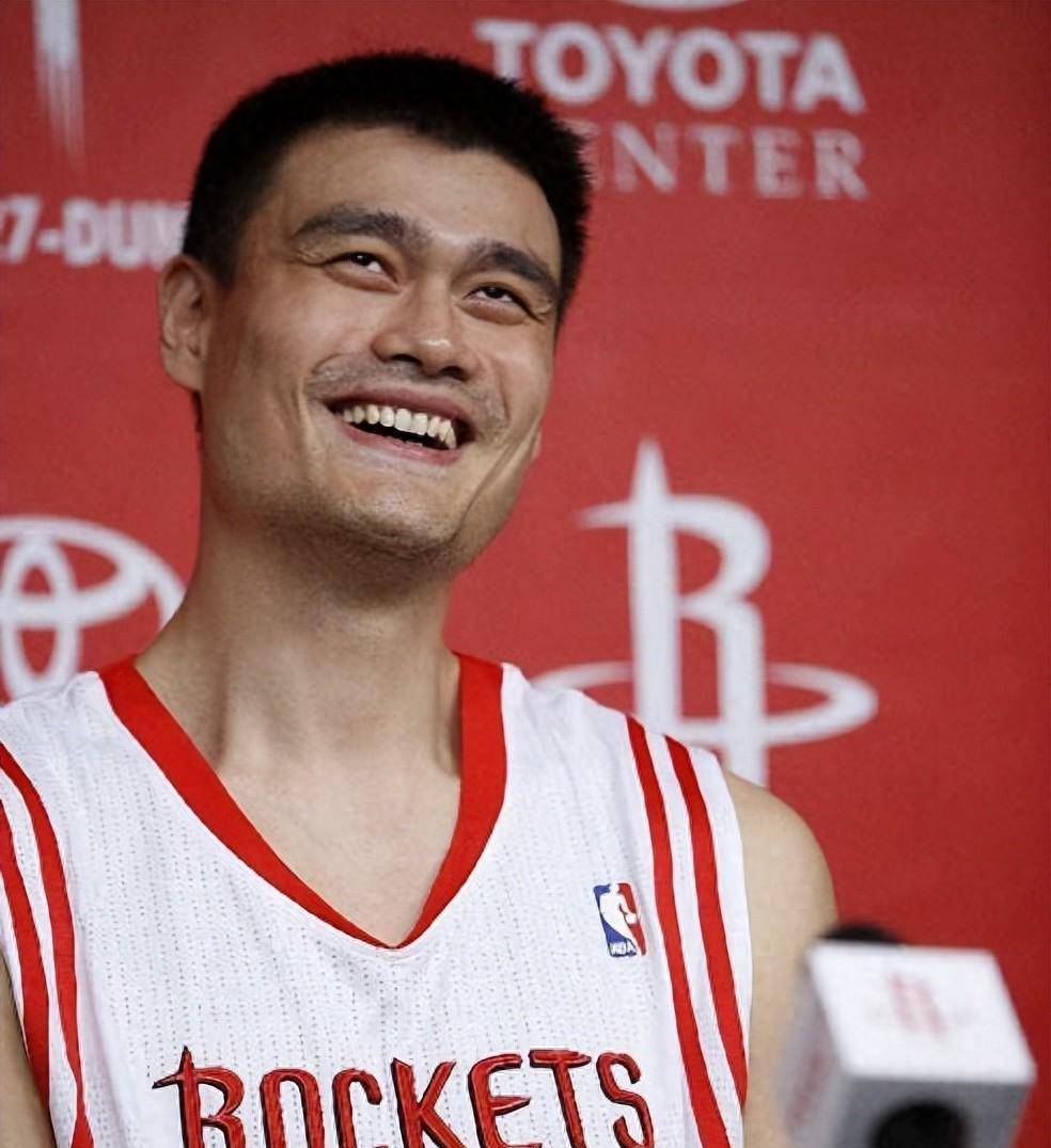 黑豹战胜老鹰，霍华德贡献关键篮板