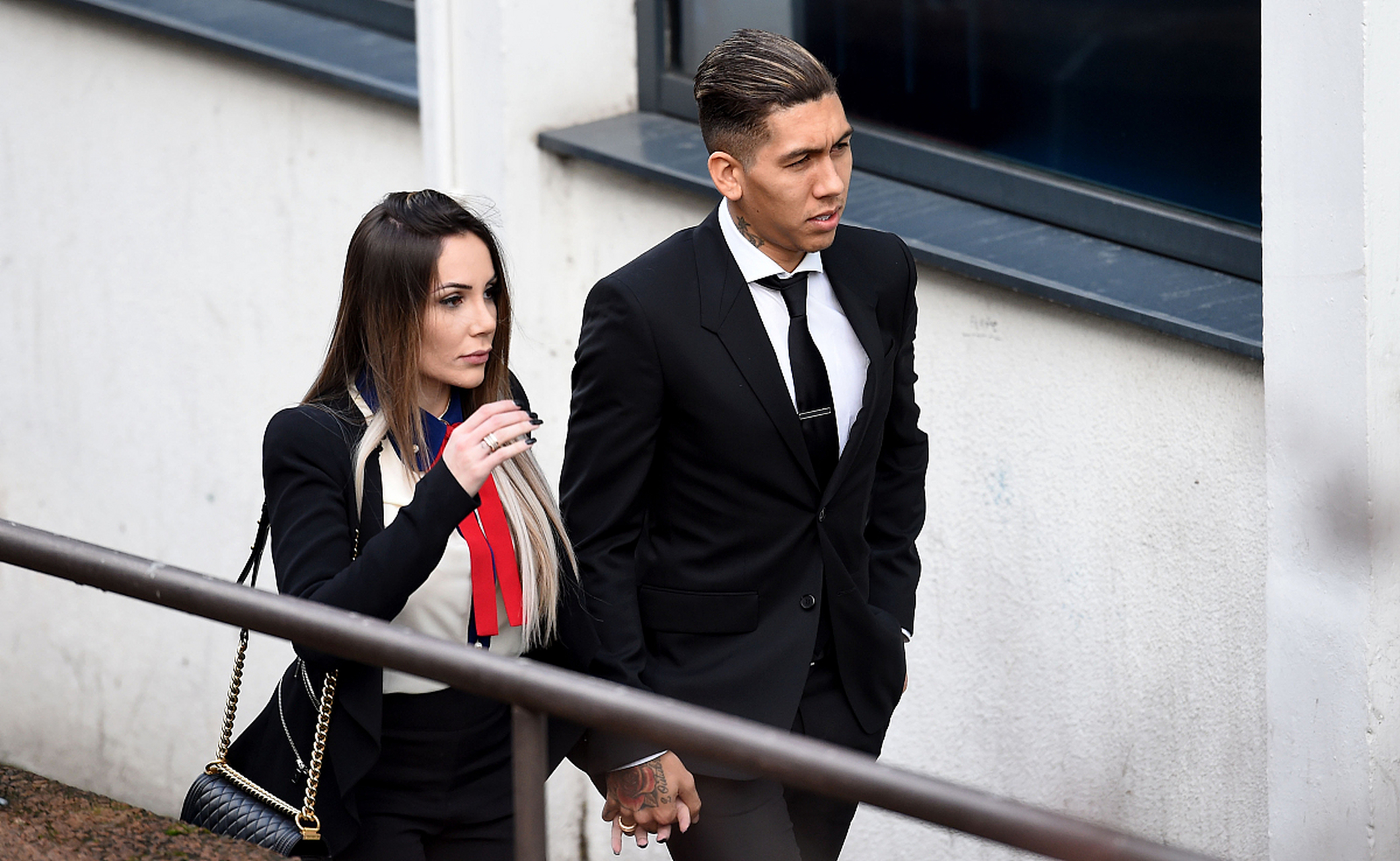 利物浦官方宣布与中场大将菲尔米诺续约