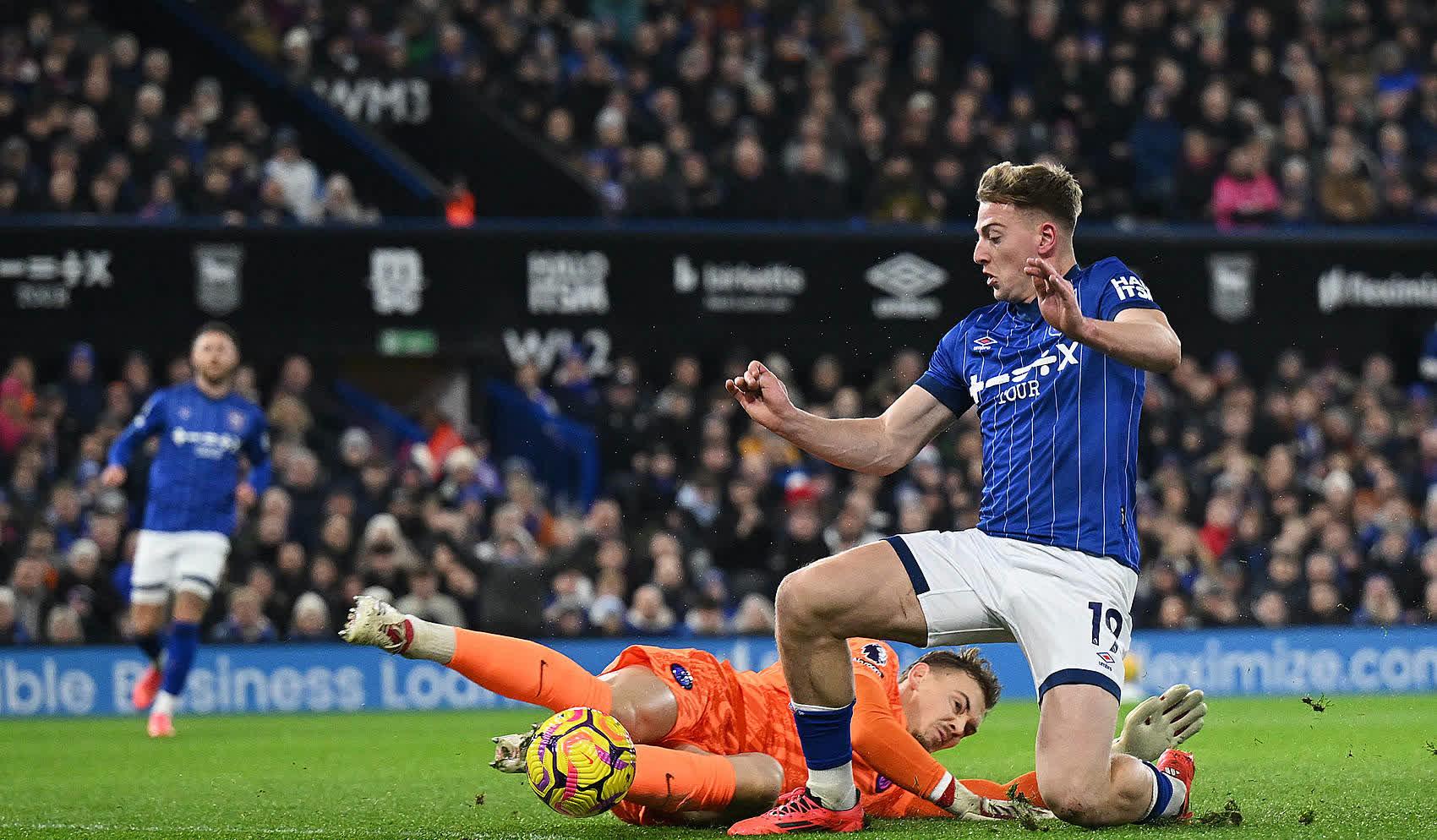 关于切尔西主场惨败欧战希望或降低的信息