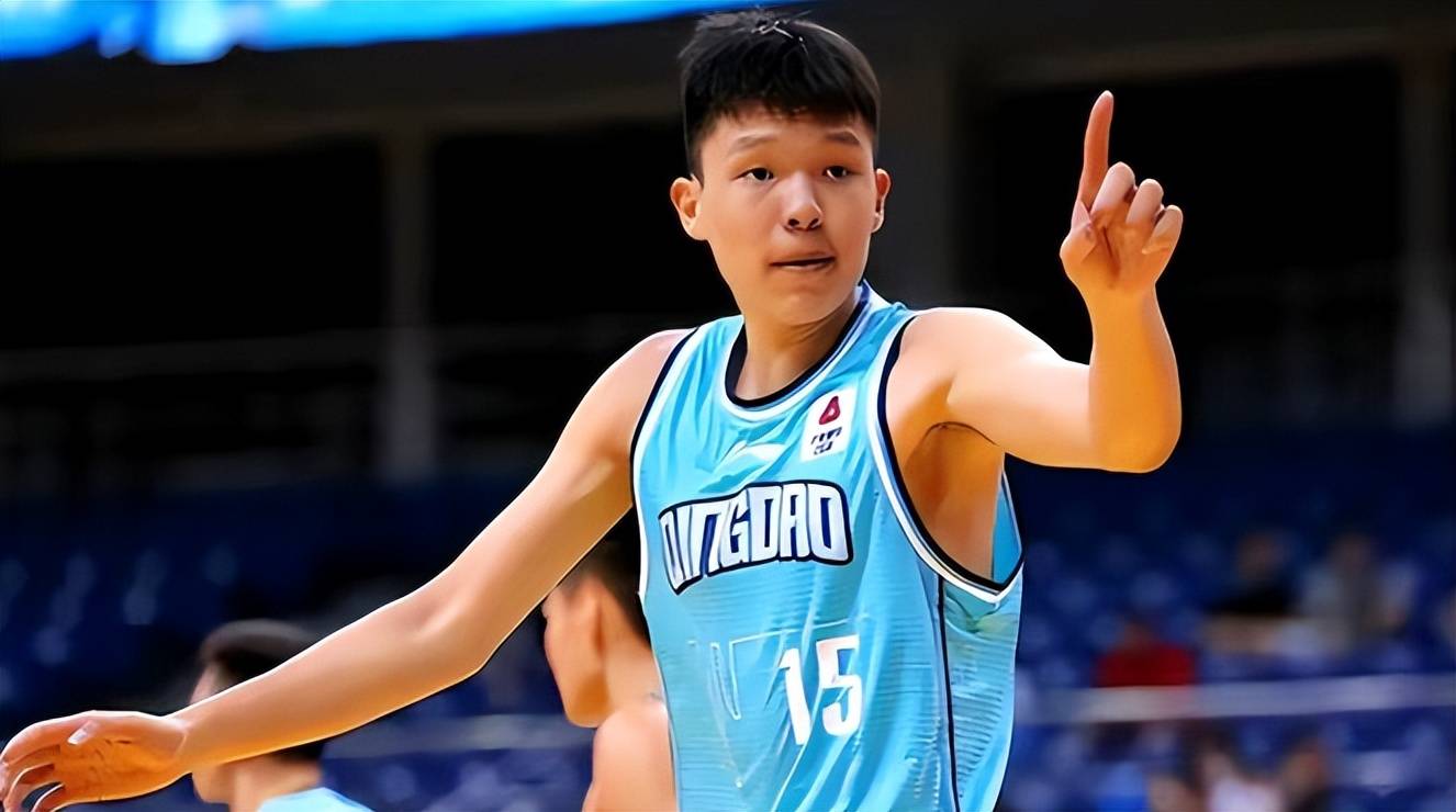 广厦队继续高歌猛进，战胜山东队