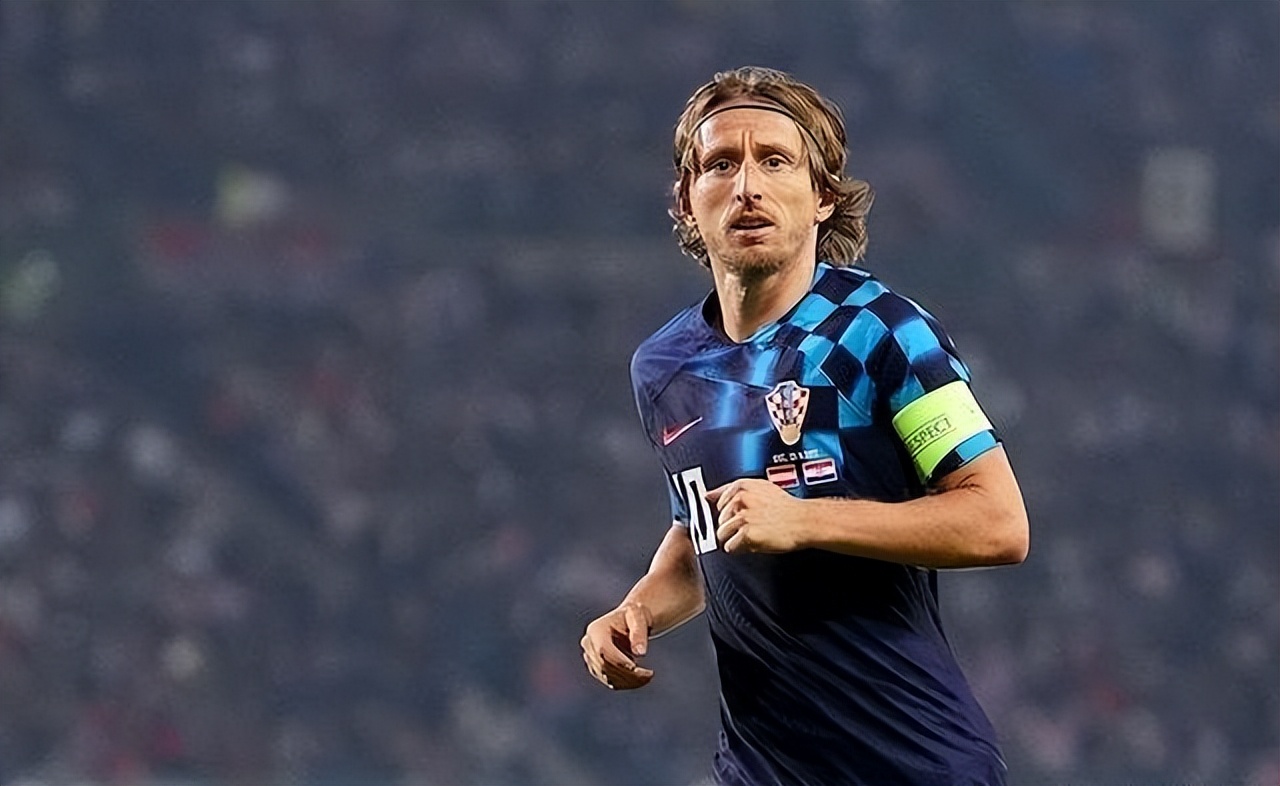 包含皇马惊险获胜：莫德里奇绝杀，-小胜赫罗纳的词条