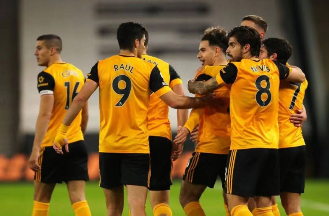 九游体育直播-狼队客场折戟，遭遇连败危机！