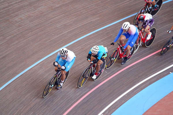 九游体育直播-赞比亚队员勇夺金牌，步步为营取胜