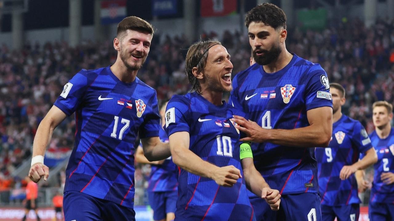 精彩瞬间回顾，欧预赛精英对决！