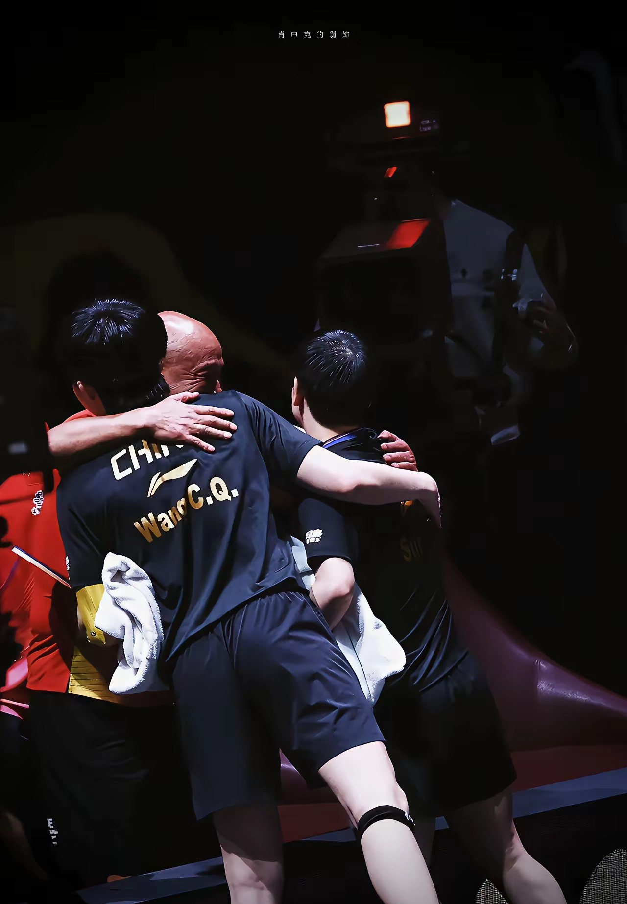 九游体育APP下载-运动员迅速适应赛场氛围,获得头名