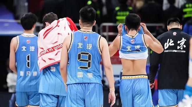 九游体育APP下载-北京首钢全队进攻火力全开轻取胜利