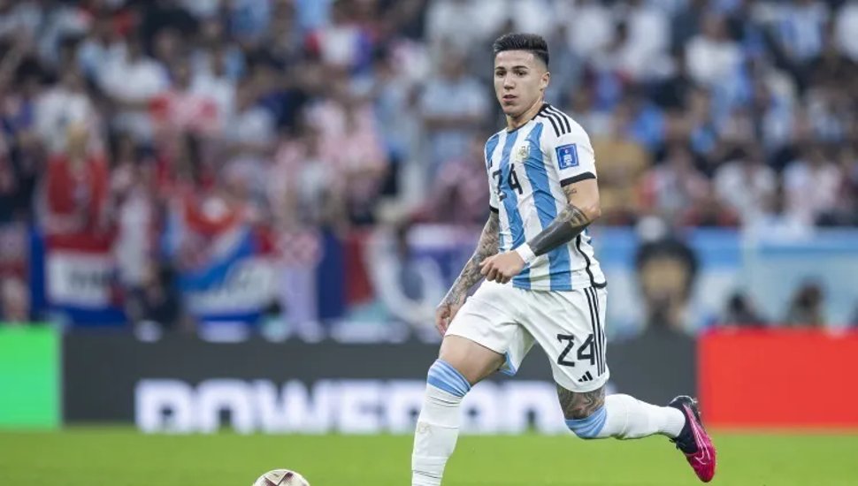 九游体育-阿根廷巨星狂轰四球,马德里德比战豪夺三分的简单介绍