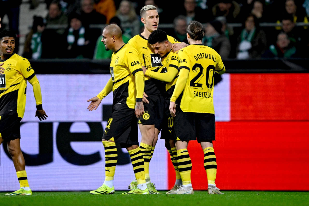 多特蒙德门将神勇，助球队战胜对手