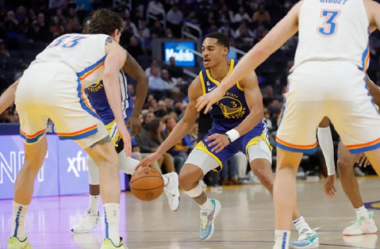 关于勇士队球员汤普森因伤宣布缺席本赛季的信息