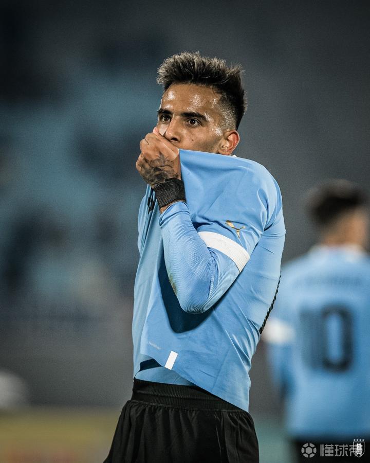 沙尔克客场告捷，斩获宝贵三分