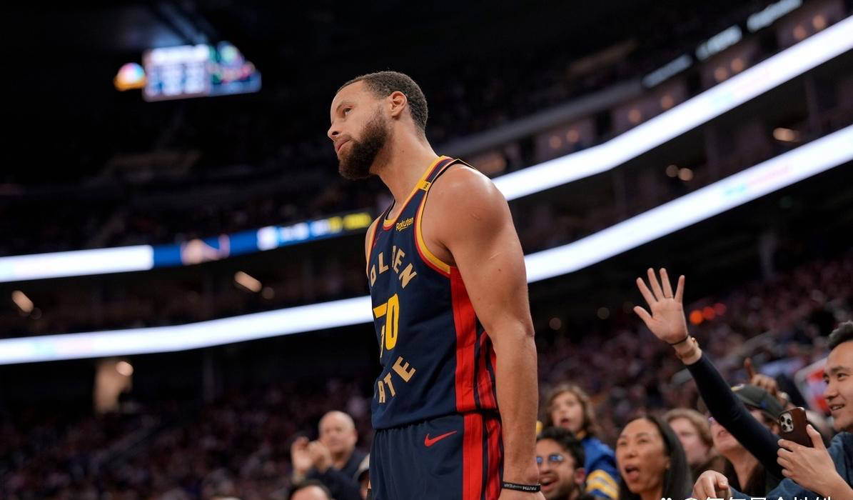 九游VIP-勇士不敌太阳，库里受伤离场