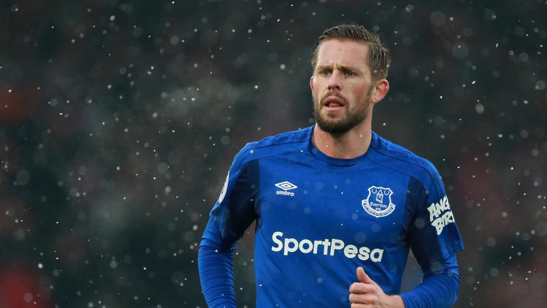 九游娱乐网页-从卡塔尔到安联，一位红军中场大师的时空交响