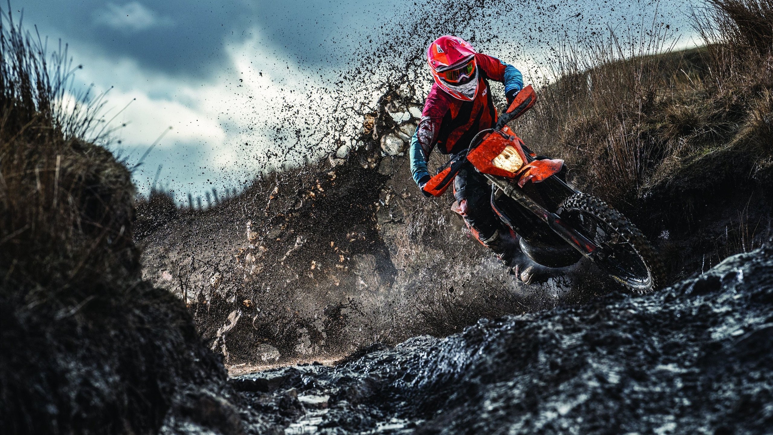 9you娱乐-切特铁塔碾压上海滩，从三分雨到禁区屠宰，中国篮球的震撼一课