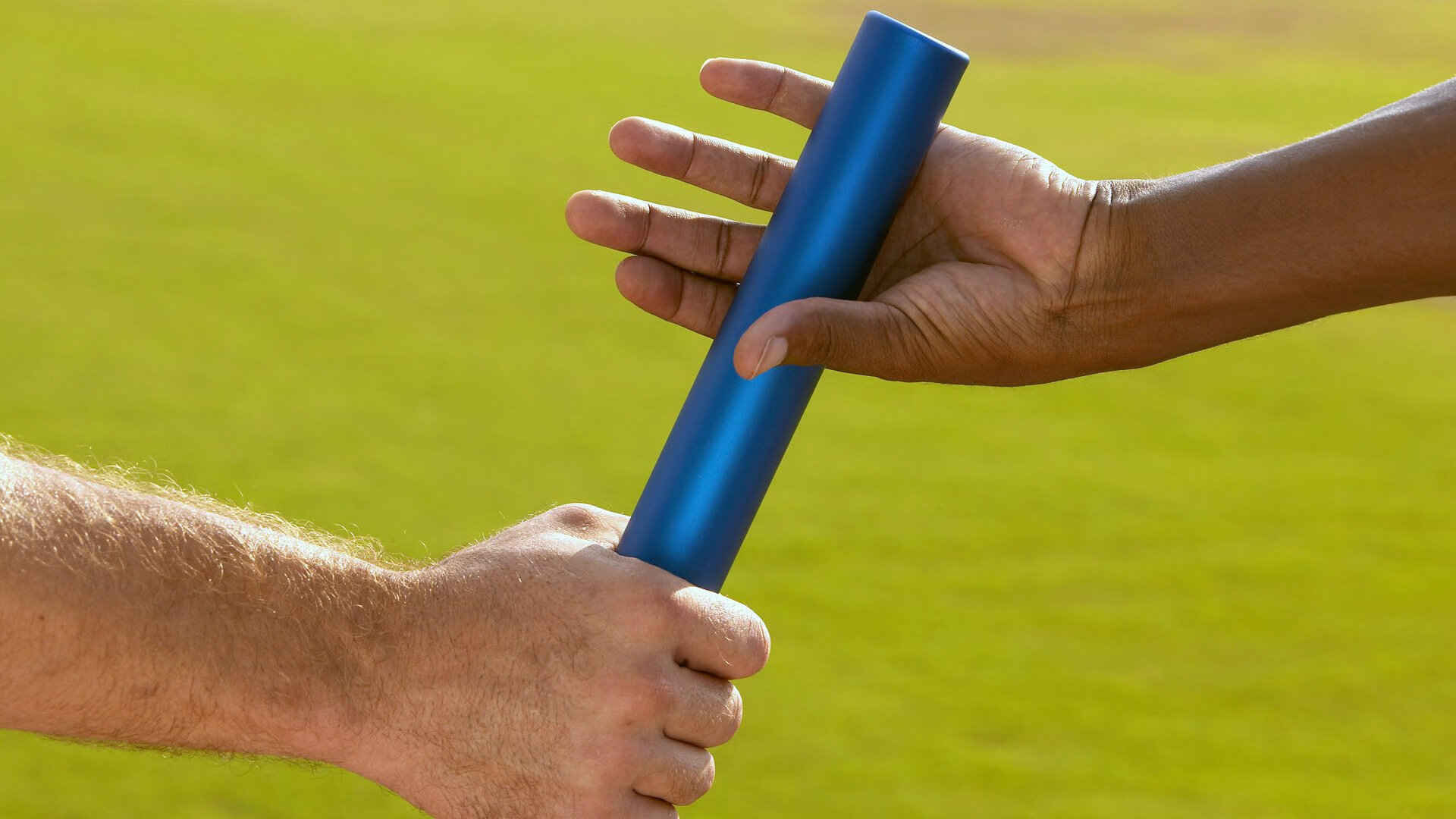 清晨暴力美学与午夜逻辑风暴，当山西的汗水遇见巴塞罗那的月光