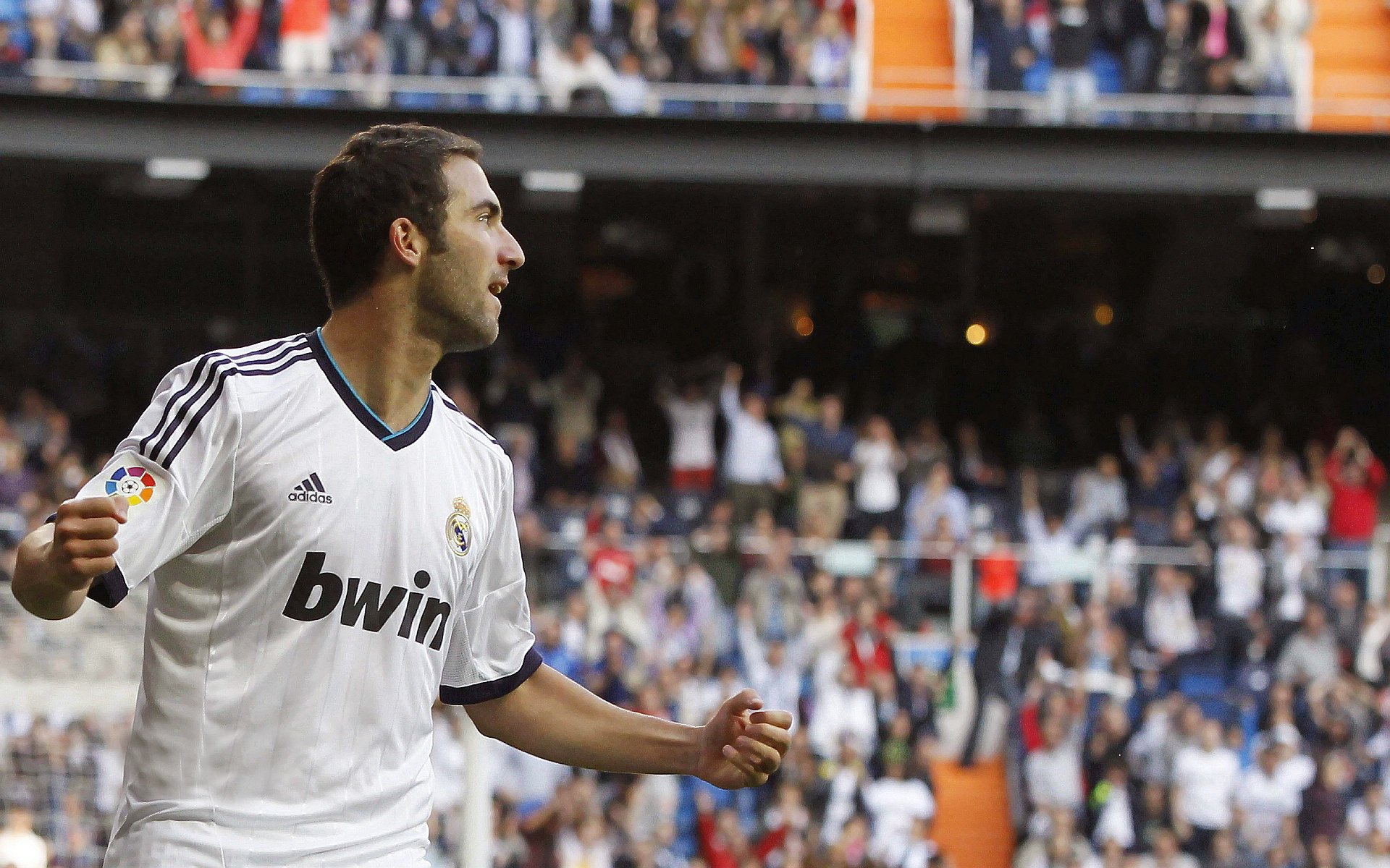 赛场两端的胜利，奥斯梅恩的爆发与美国的奥运绝杀