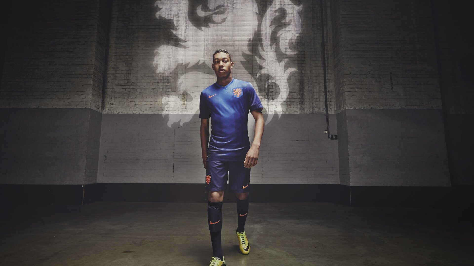 九游娱乐首页-从球场到赛道，智利的决胜智慧与门迪在F1揭幕战的统治艺术