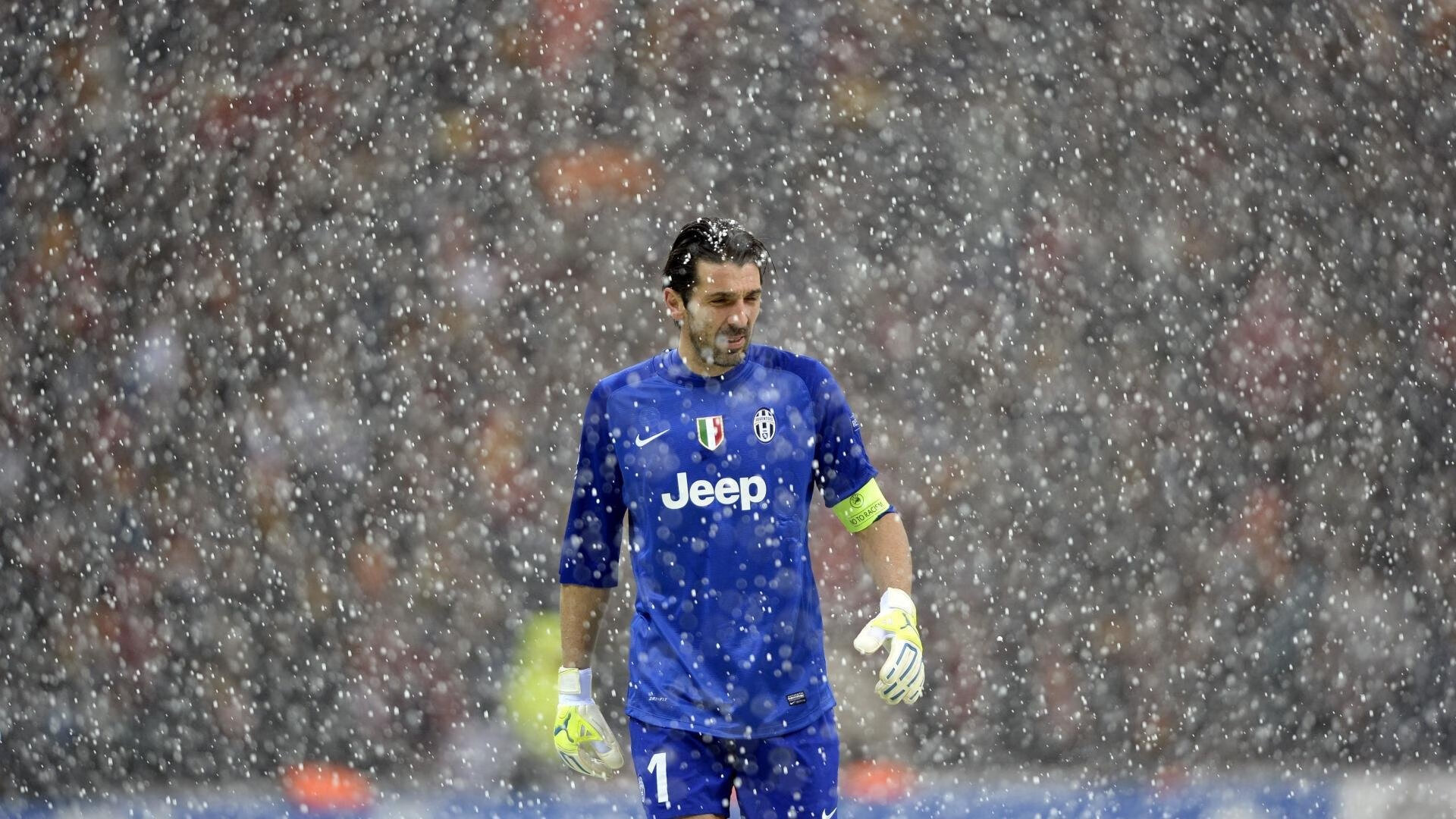 九游体育-双线奏凯歌，横扫的雷鸣与领军的雨菲—亚洲羽坛的双重变奏